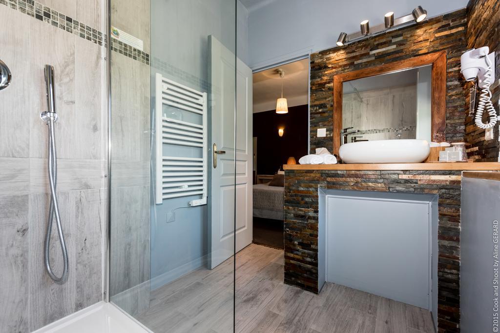 Logis Hotel La Magnanerie - Cote Bistro Aubignosc Værelse billede